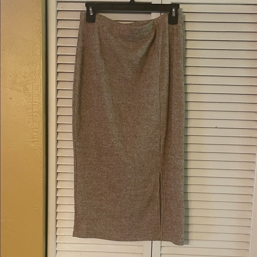 Elegant Tan Knit Pencil Skirt